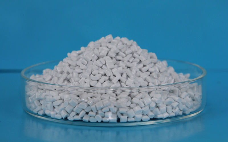 解析：玻纖阻燃PC材料在投影儀中的應用有什么優勢